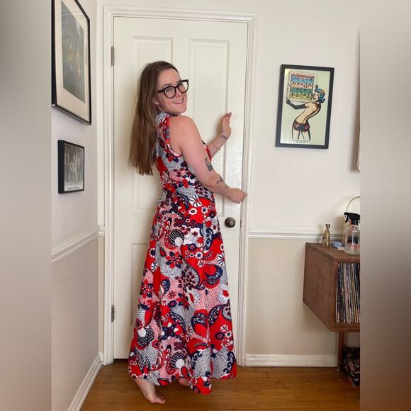 70s Vintage Red White and Blue Novelty Print Dress - Picture 4 of 8